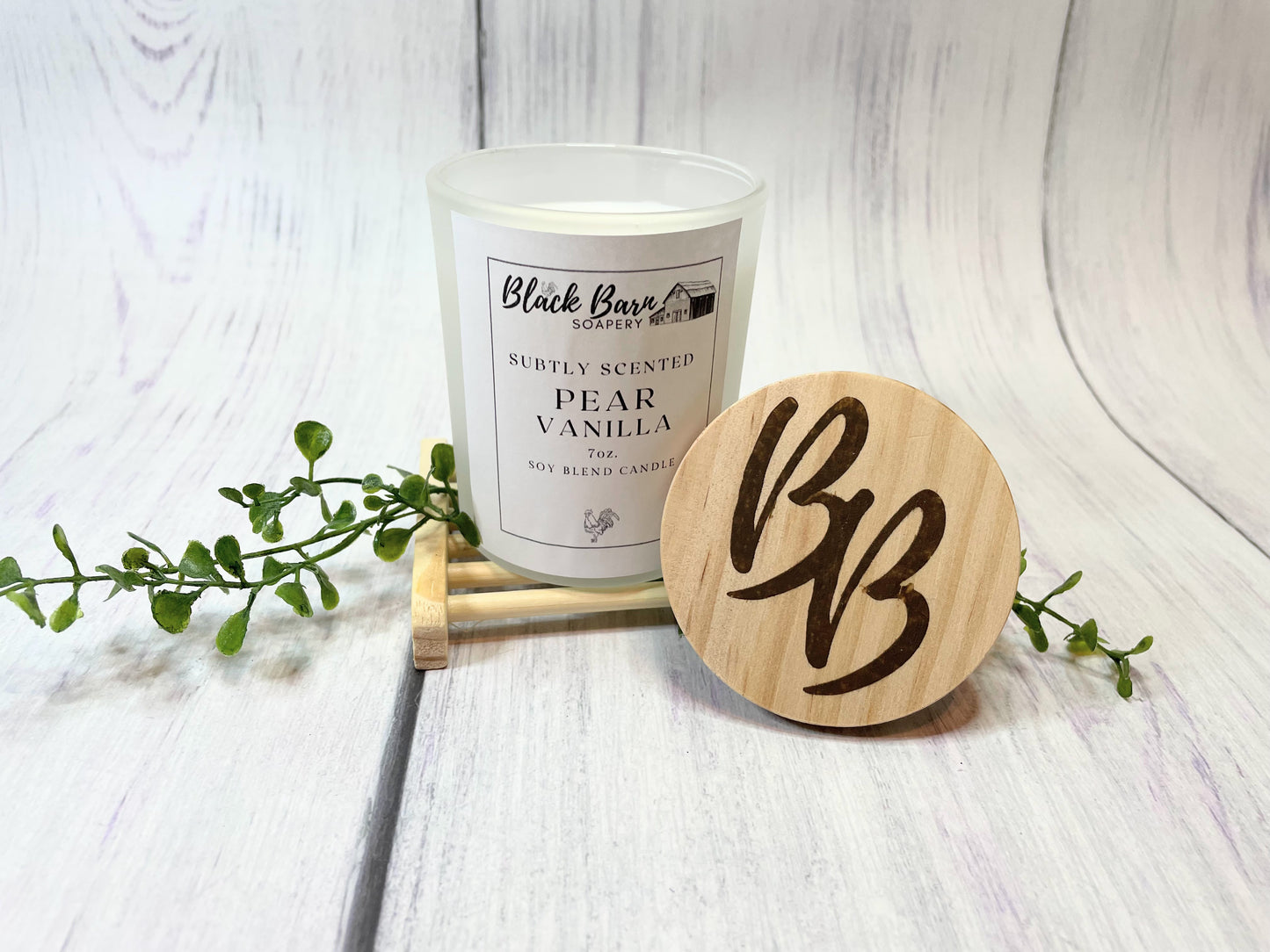 Pear Vanilla - Subtly Scented 7oz Jar Candle w/ Bambo lid