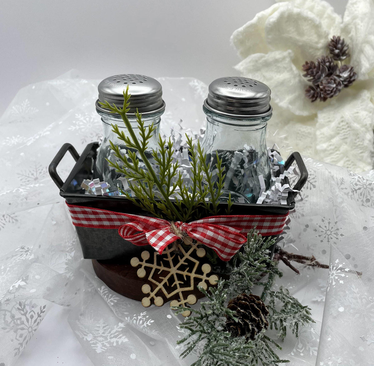 Hand Blown & Pressed Holiday Bundle - 4 Oz. Salt / Pepper Shaker Set