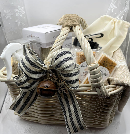 Holiday Farmhouse Warm Vanilla Basket