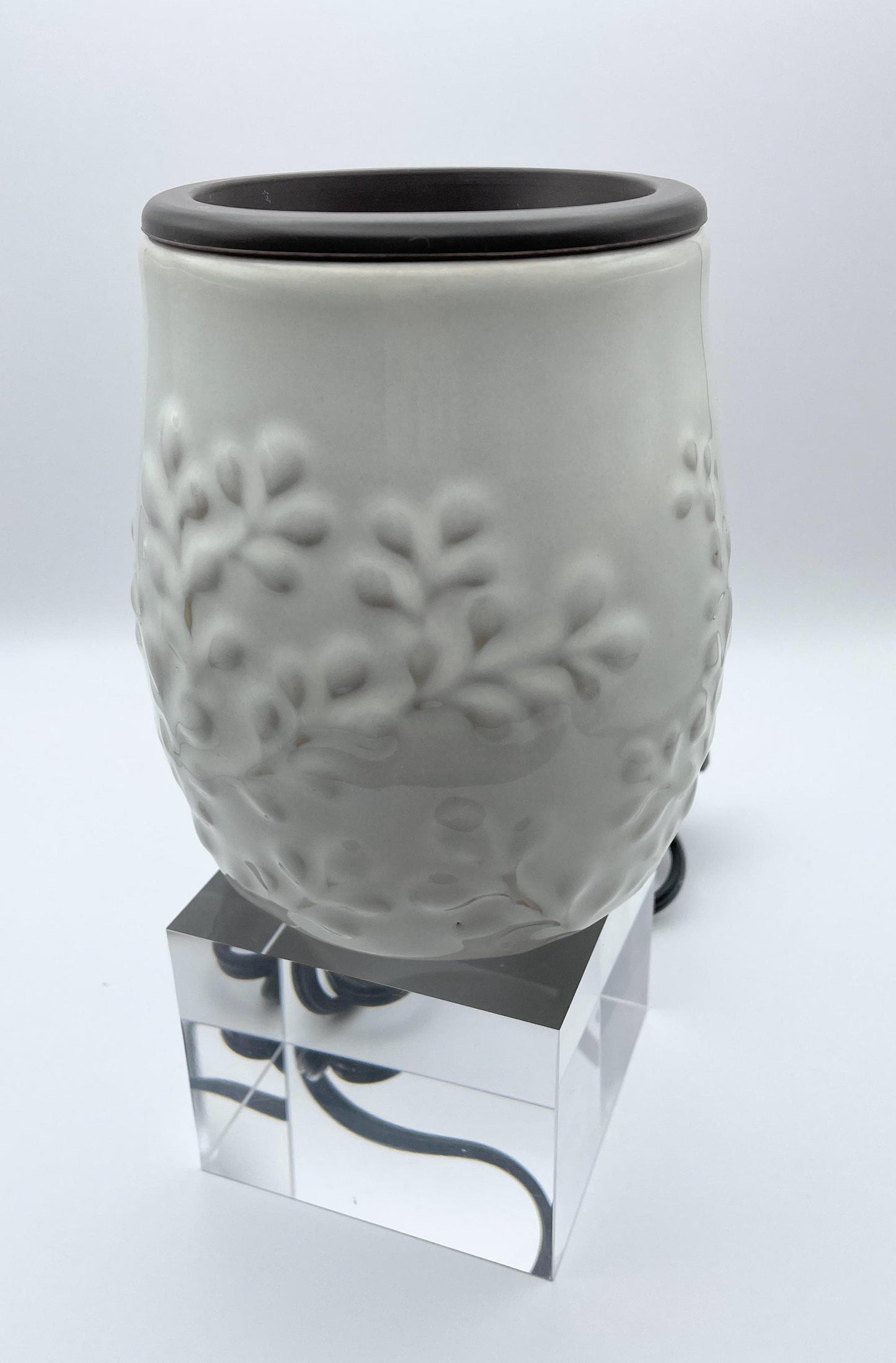 Black Barn - Willow Wax Melt Warmer